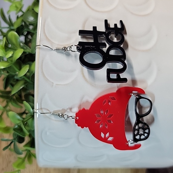Jewelry - 🔥LAST PAIR🔥 Ralphie Red Ryder Drop Earrings